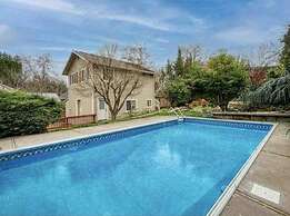 Medford Home and 2 Condos With Pool and Hot tub