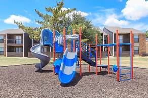 Midland Condo With Pool