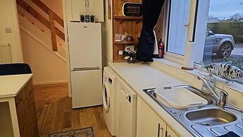 Mersea Island Retreat - 4 Bedroom House