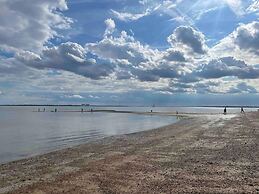 Mersea Island Retreat - 4 Bedroom House