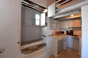 Kastro Cozy Guesthouse