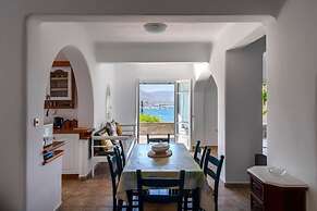 Parikia Cove Mansion