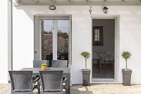 Parikia s Sunlight 2bedroom House