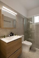 Parikia s Sunlight 2bedroom House