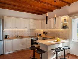 Myrsini Traditional Hillside Cottage