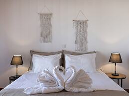 Myrsini Traditional Hillside Cottage