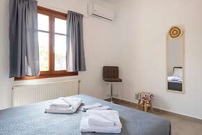 Theodora s Suite in Agios Charalampos