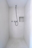 Parikia s Crossroad 3 Bedroom House