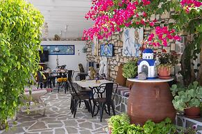 Ricos Two Bedroom House - Naoussa Paros