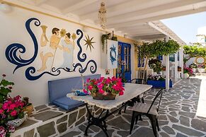 Ricos Two Bedroom House - Naoussa Paros