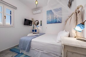 Ricos Two Bedroom House - Naoussa Paros