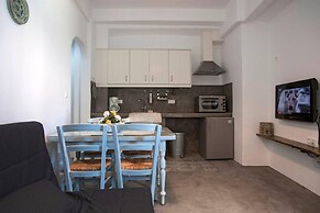 Portes View Traditional House