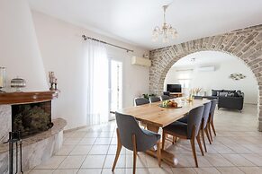 Sun and Salt 3bedroom House