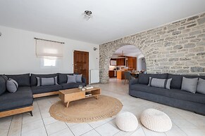 Sun and Salt 3bedroom House