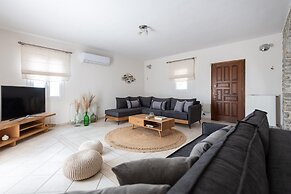 Sun and Salt 3bedroom House