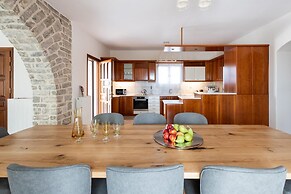 Sun and Salt 3bedroom House