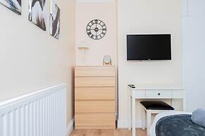 Cosy Birmingham House With 3 Bedrooms