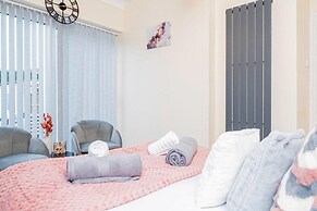 Cosy Birmingham House With 3 Bedrooms