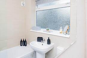 Cosy Birmingham House With 3 Bedrooms