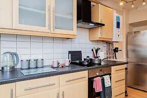 Cosy Birmingham House With 3 Bedrooms