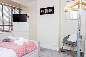 Cosy Birmingham House With 3 Bedrooms