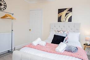 Cosy Birmingham House With 3 Bedrooms