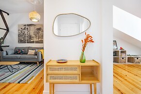 Riverside View 2-Bed For Remote Workers & Digital Nomads