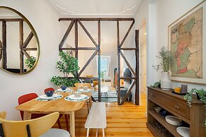 Riverside View 2-Bed For Remote Workers & Digital Nomads