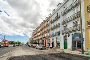 Riverside View 2-Bed For Remote Workers & Digital Nomads