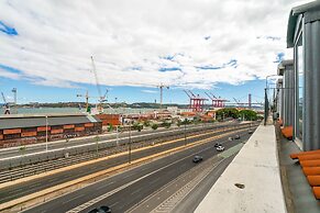 Riverside View 2-Bed For Remote Workers & Digital Nomads