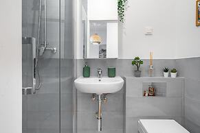 Riverside View 2-Bed For Remote Workers & Digital Nomads