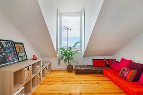 Riverside View 2-Bed For Remote Workers & Digital Nomads