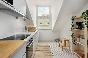 Riverside View 2-Bed For Remote Workers & Digital Nomads