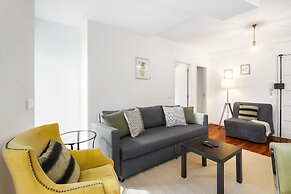 Central City Serenity: Entrecampos Terrace Haven