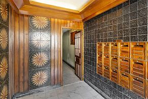 Central City Serenity: Entrecampos Terrace Haven