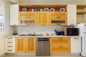 Luxury Lisbon Penthouse: Designer Decor & Epic Views