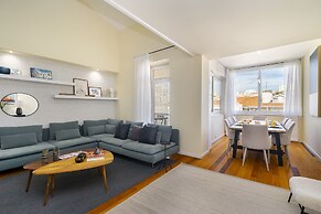 Luxury Lisbon Penthouse: Designer Decor & Epic Views