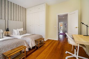 Luxury Lisbon Penthouse: Designer Decor & Epic Views