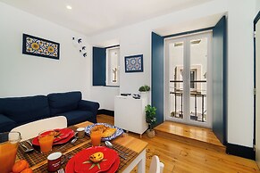 Central Minimalist 1-Bed Great To Explore Lisbon