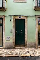 Central Minimalist 1-Bed Great To Explore Lisbon