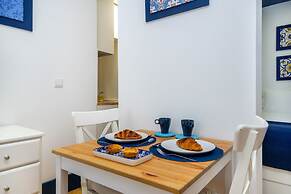 Central Minimalist 1-Bed Great To Explore Lisbon