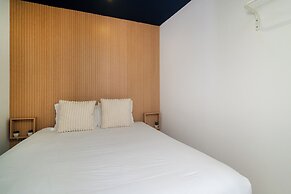 Central Minimalist 1-Bed Great To Explore Lisbon