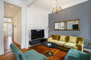 Central 1-Bed W/ River Views Great For D Nomads & R Workers