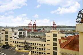 Central 1-Bed W/ River Views Great For D Nomads & R Workers