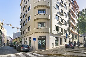 Urban Elegance: A Modern Haven In Lisbon'S Heart