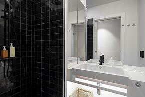 Urban Elegance: A Modern Haven In Lisbon'S Heart