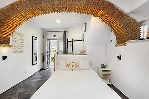 Cozy Alfama Haven: Perfect For Exploring Lisbon