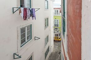 Historical 2-Bed Alfama Charm