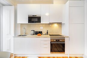 Intendente Modern 1-Bed W/ Lift & Ac In Top Notch Location