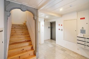 Intendente Modern 1-Bed W/ Lift & Ac In Top Notch Location